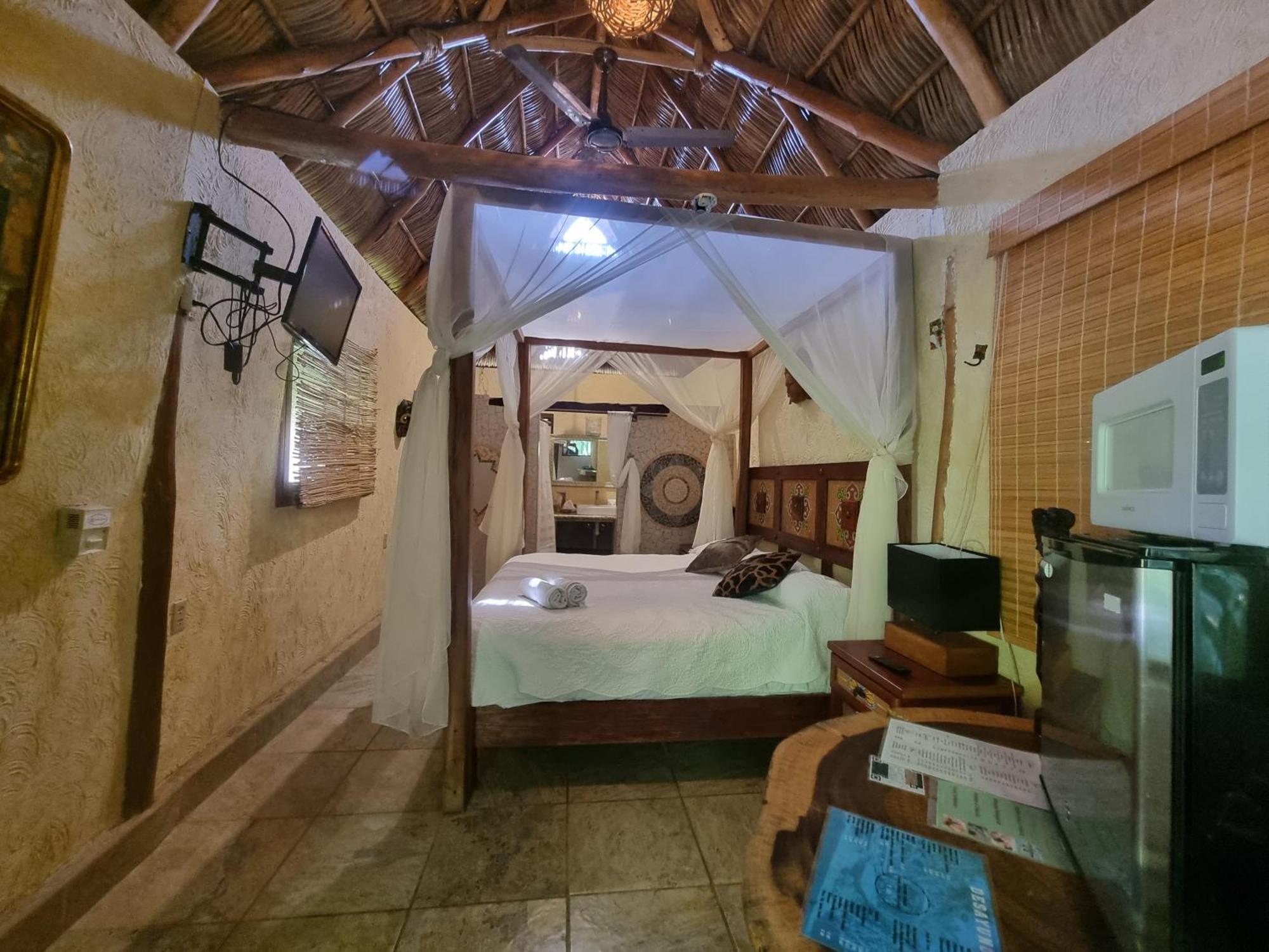 Eco Hotel Tahawi Ajijic Exterior photo